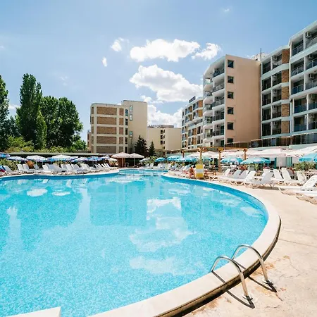 Delfin Hotel 3*