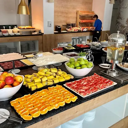 Hotel Delfin 3*