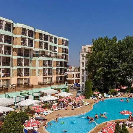 Delfin Hotel 3*